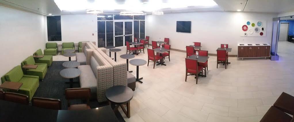 Holiday Inn Express Daytona Beach - Speedway, An Ihg Hotel Buitenkant foto